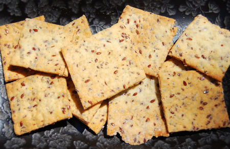 Wheat-free flaxseed crackers recipe